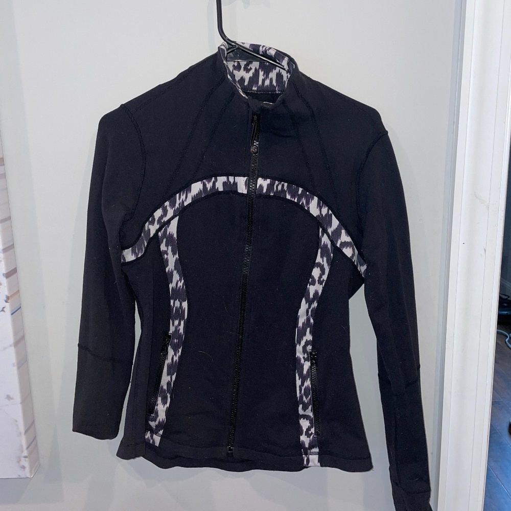 Black LuluLemon Activewear Jacket